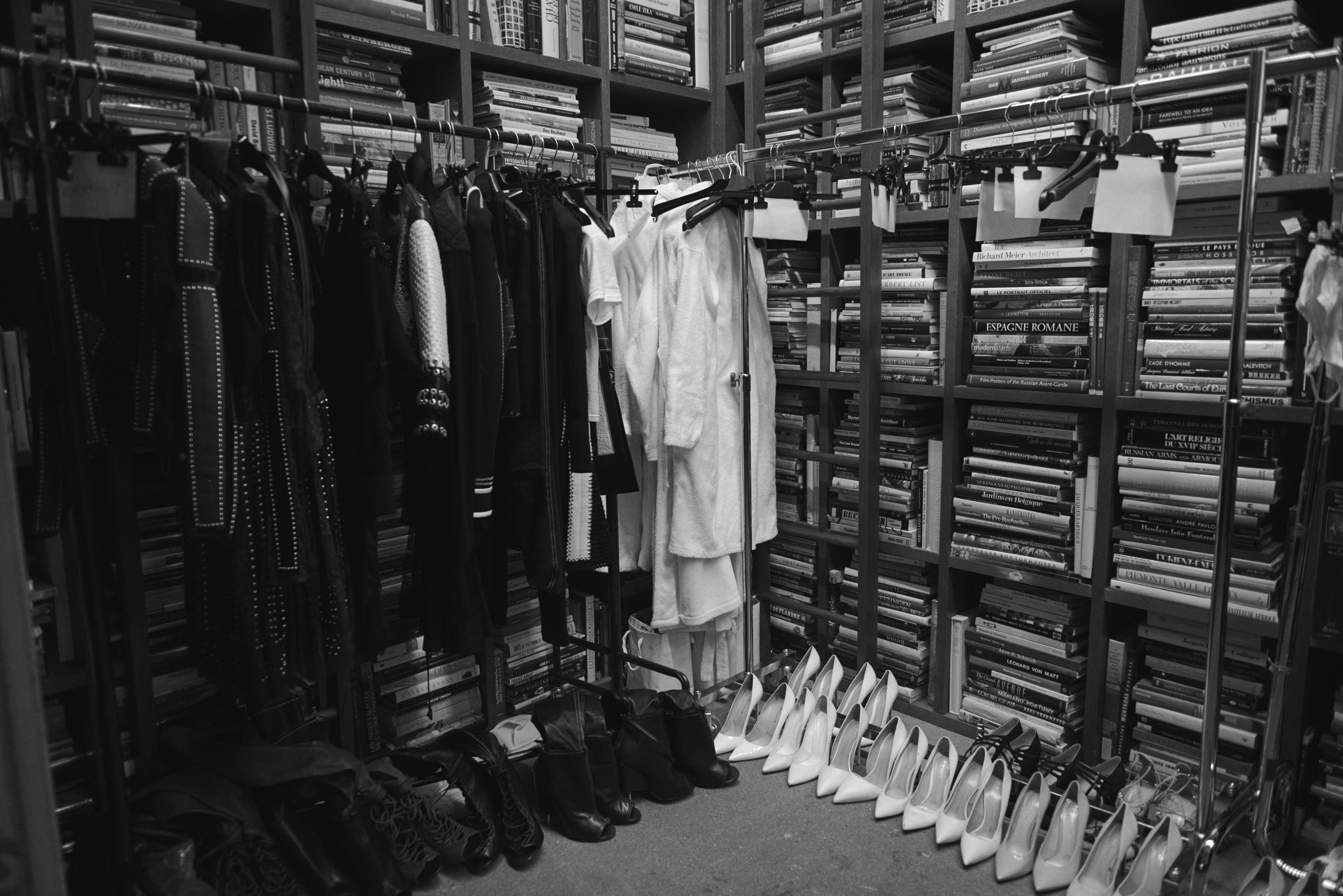 CR FashionBook